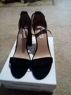 Steve Madden Black Suede Carrson sandal heel Sz 10 Pre Owned